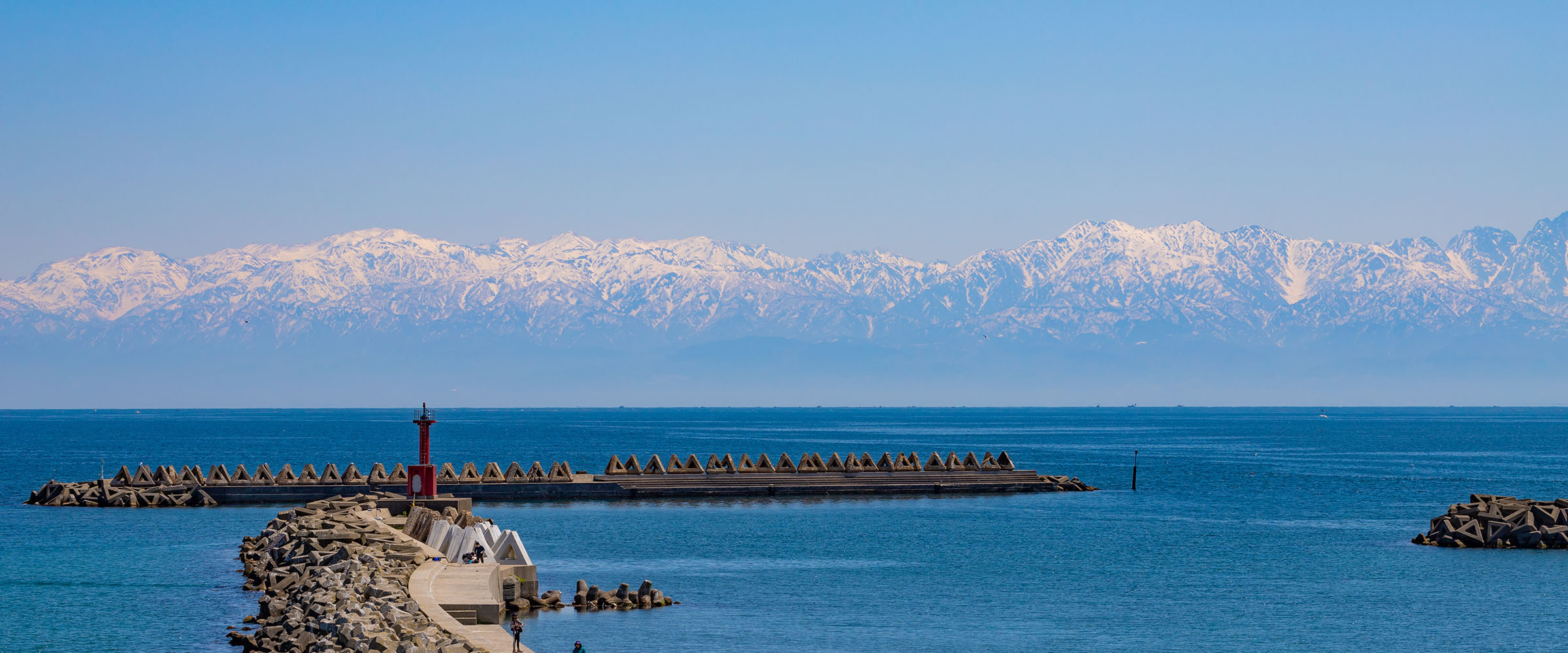 氷見の海と立山連峰